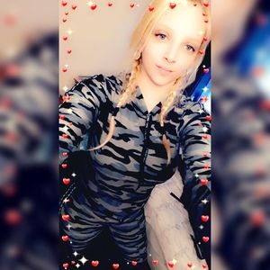 Meet your Posher, Meghan